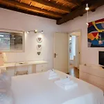 Italian Experience-dafne * Pavia